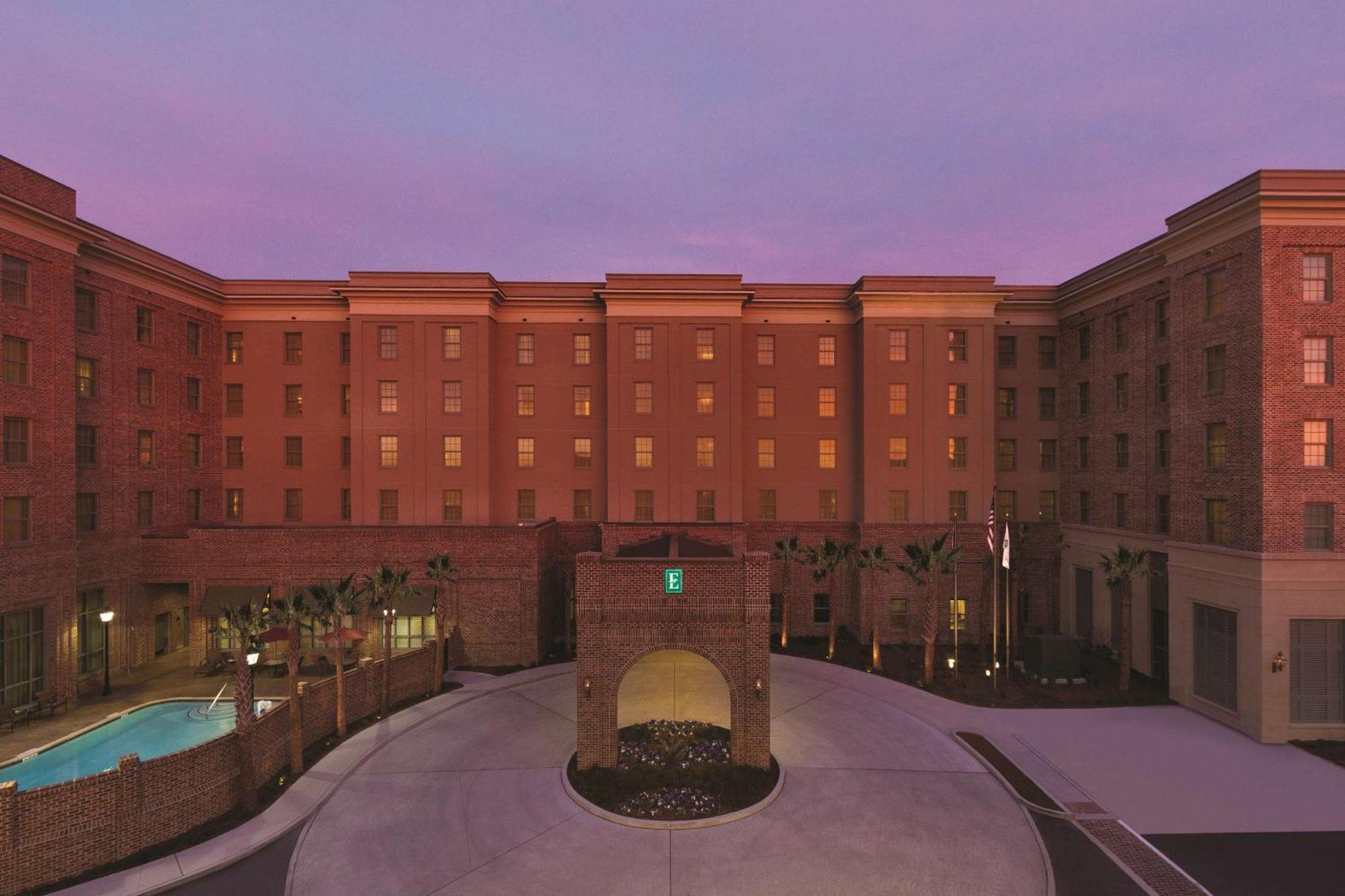 Embassy Suites Savannah Historic District Buitenkant foto