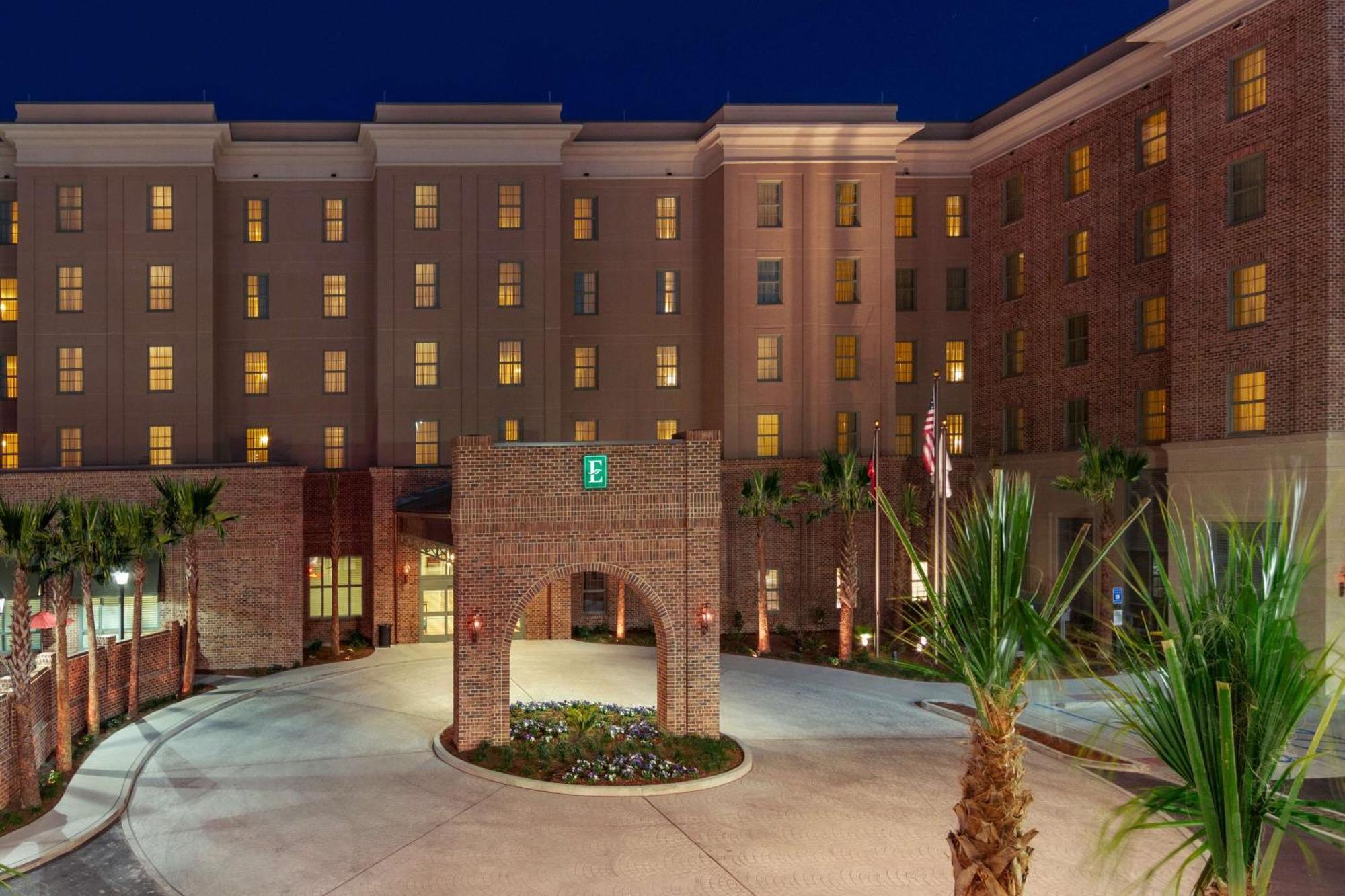 Embassy Suites Savannah Historic District Buitenkant foto