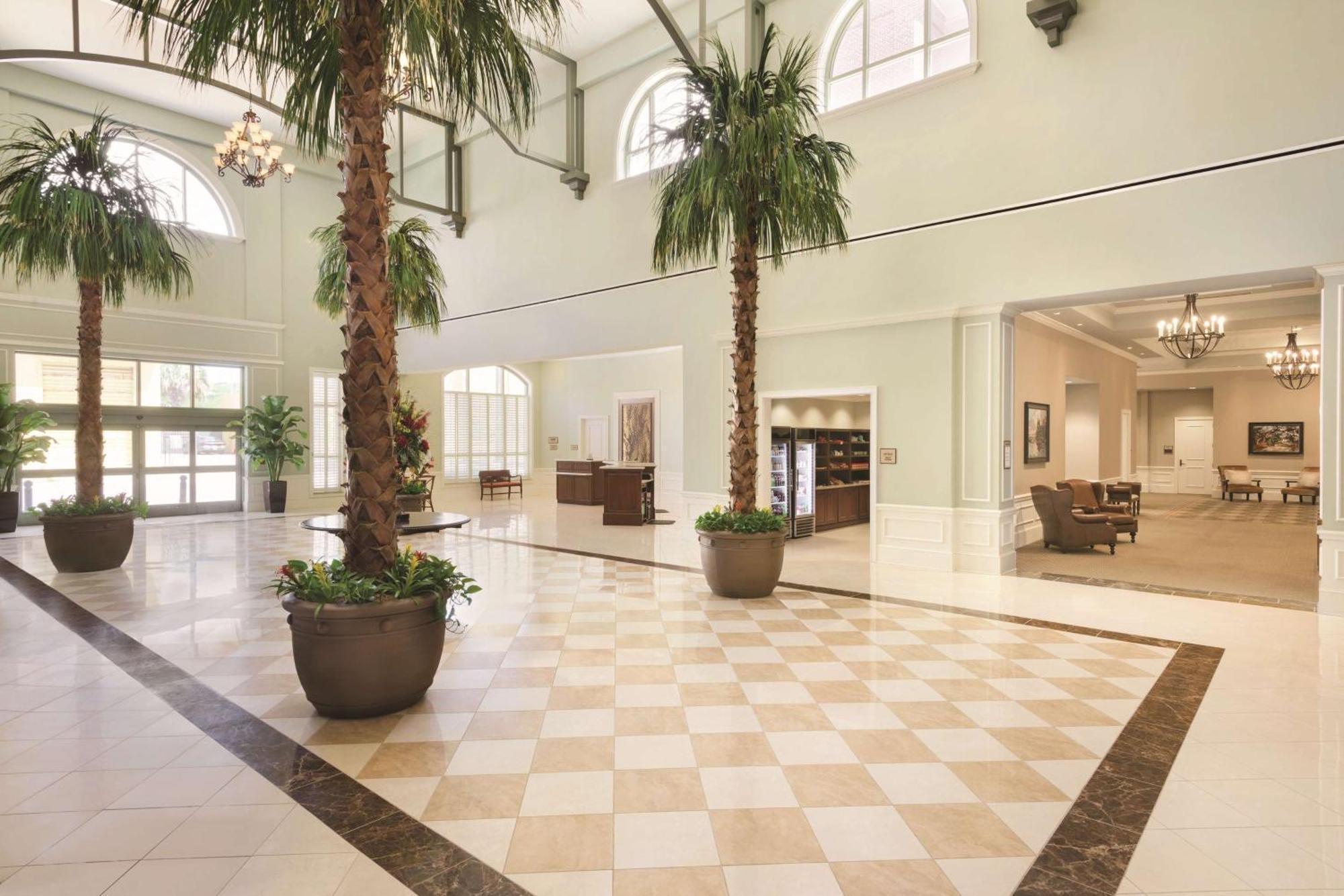 Embassy Suites Savannah Historic District Buitenkant foto